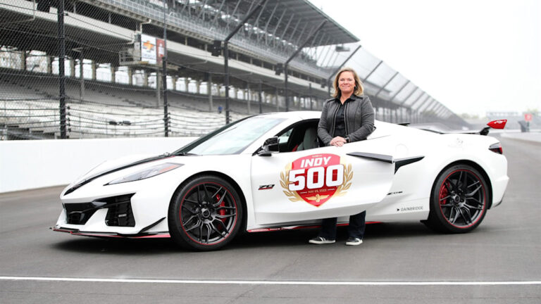 El Chevrolet Corvette Z06 2023 es el auto de carreras Indy 500 de este año