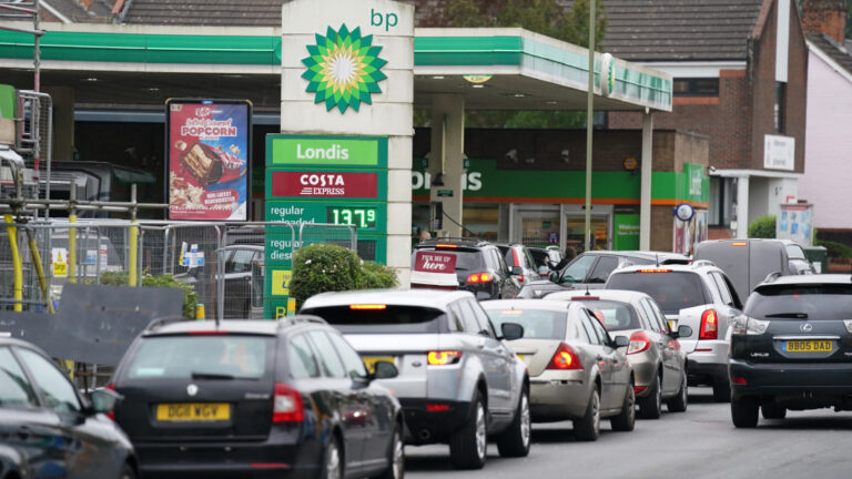 BP: El mundo volvió a abrazar rápidamente los combustibles fósiles después de la crisis de Covid